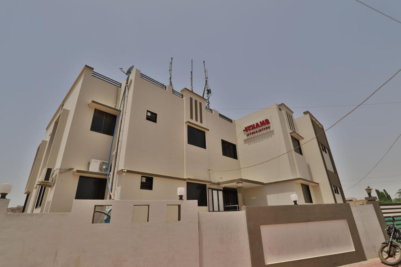 Spot On 38154 Shakti Hostel & Hotel Bhuj Exterior photo